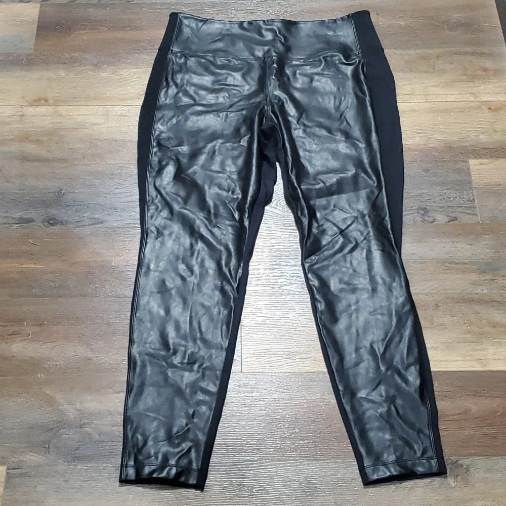 Athleta black delancey shine tight leggings